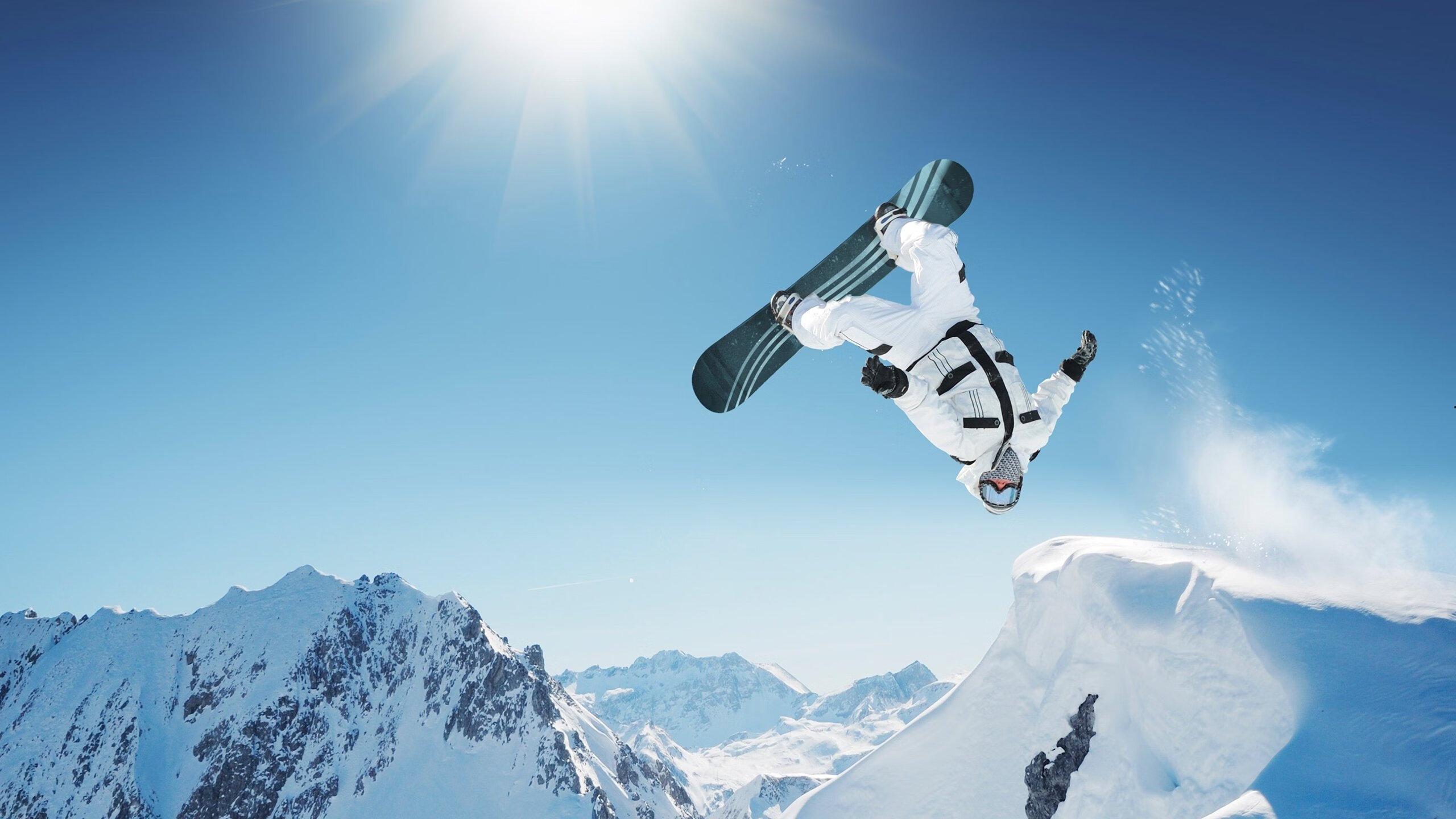 库里中场休息刷手机看评论 第三节爆发成勇士逆转关键